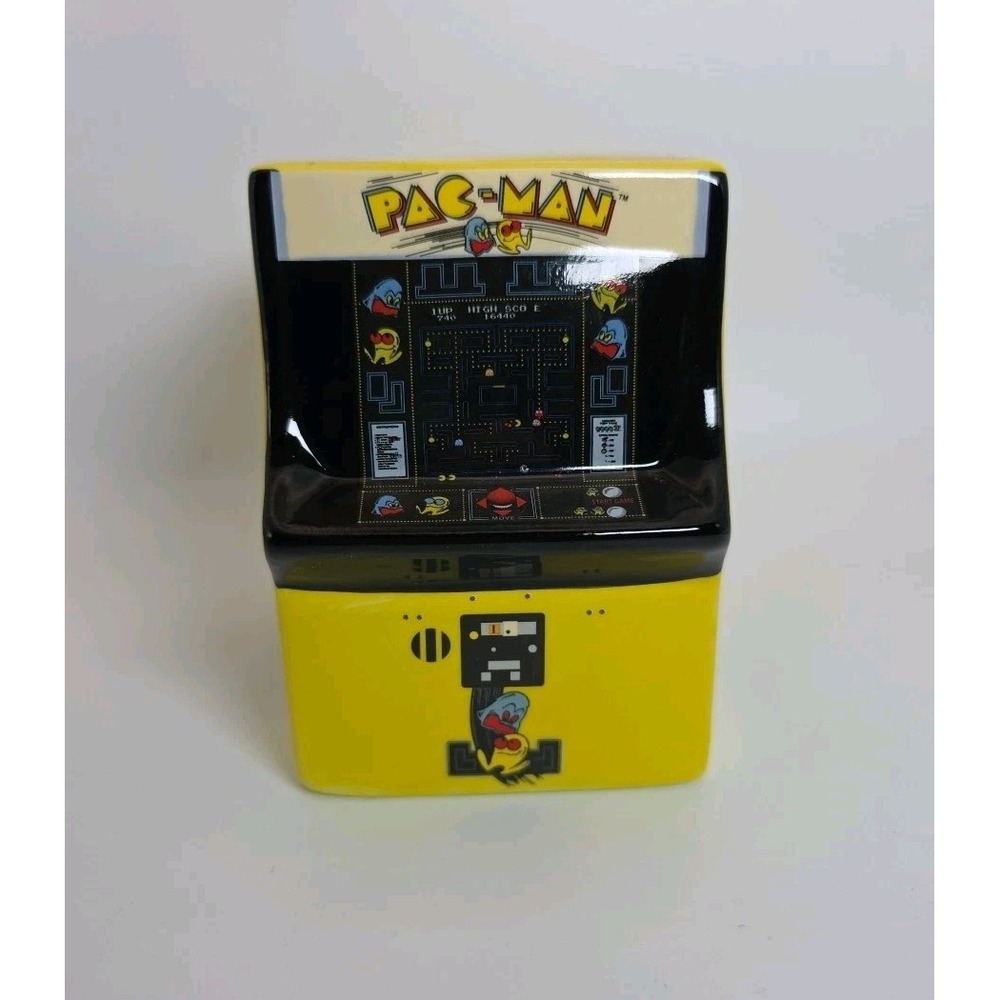 Pac-Man Arcade Game Themed Ceramic Coffee Mug - Picture 4 of 7